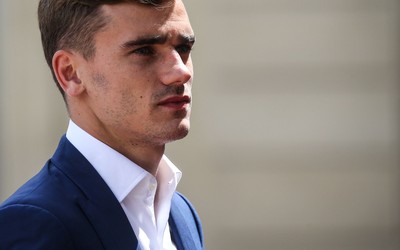 爱游戏体育-B席点球大战第一个主罚