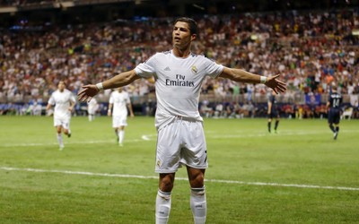 爱游戏体育-佩德里中场梳理井井有条